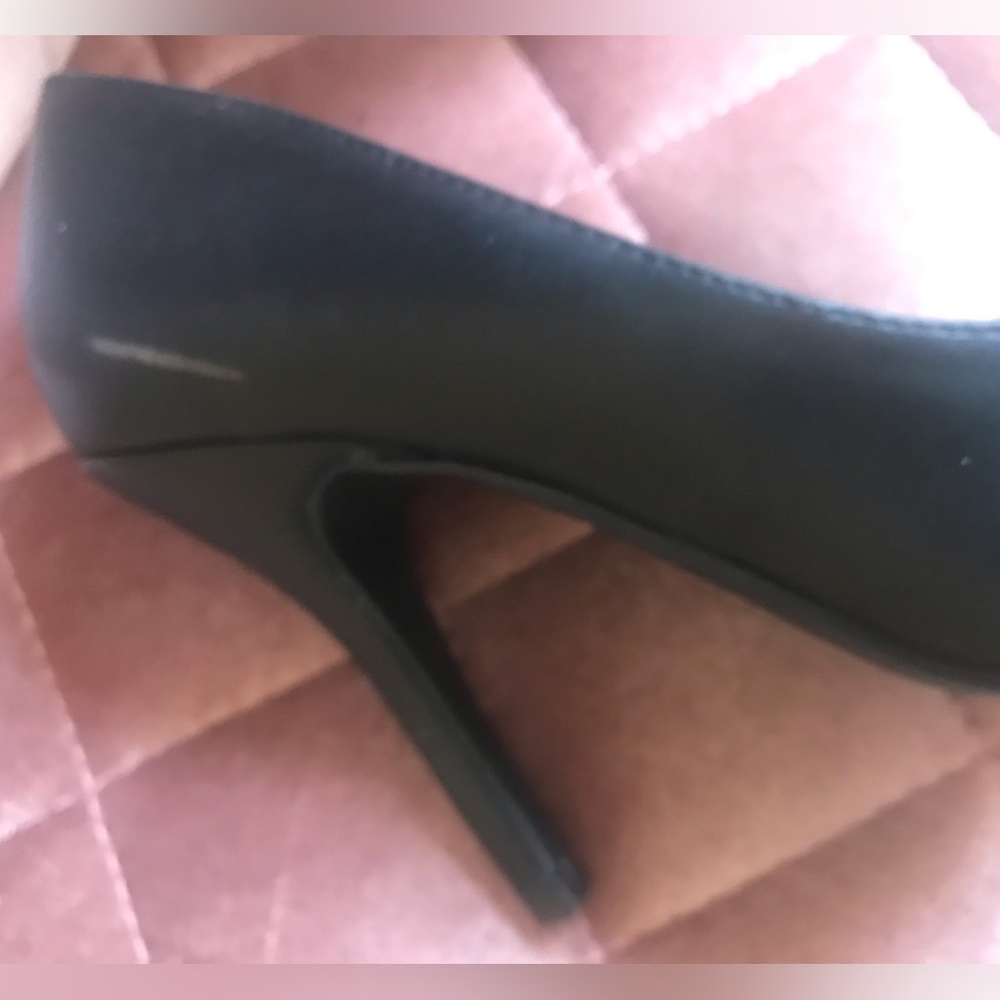 Basic Black Pumps Simple Black Pumps - image 2